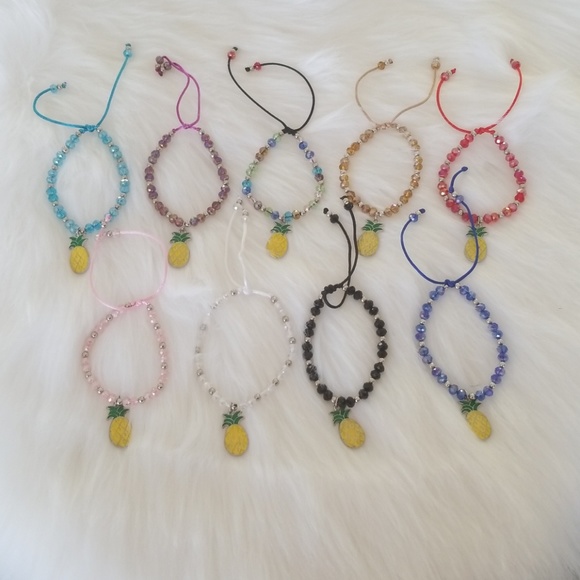 Pineapple charm bead bracelet - Picture 4 of 4